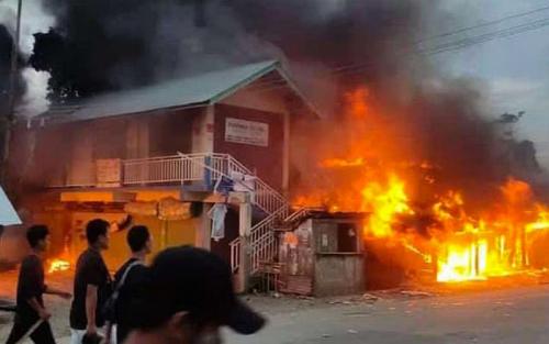 മണിപ്പൂർ സംഘർഷം നിയന്ത്രണത്തിൽ; ട്രെയിൻ സർവീസുകൾ നിർത്തിവച്ചു