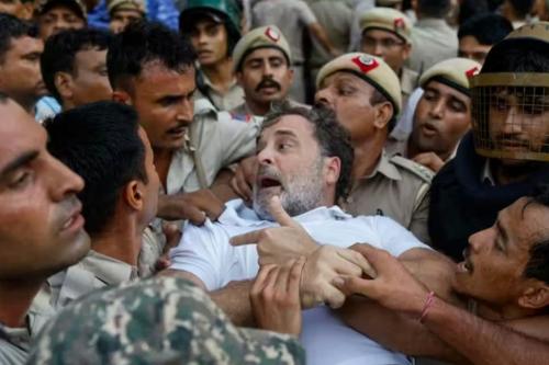 'പൊലീസുകാർ തന്നെ ഈ സർക്കാരിനെ പുറത്താക്കാൻ ആവശ്യപ്പെട്ടു': രാഹുൽ ഗാന്ധി