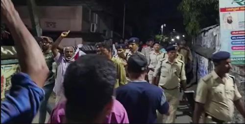 കേരളത്തിൽ 39 കേന്ദ്രങ്ങളിൽ എൻഐഎ റെയ്ഡ്; നിരവധി നേതാക്കൾ കസ്റ്റഡിയിൽ കേരളത്തിൽ 39 കേന്ദ്രങ്ങളിൽ എൻഐഎ റെയ്ഡ്; നിരവധി നേതാക്കൾ കസ്റ്റഡിയിൽ
