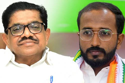 പുതുപ്പള്ളി വേദിയിൽ നാടകീയ നീക്കം; അലോഷ്യസിനെ സ്റ്റേജിലേക്ക് വിളിച്ച് കയറ്റി വി.എം. സുധീരന്റെ കൈയടി