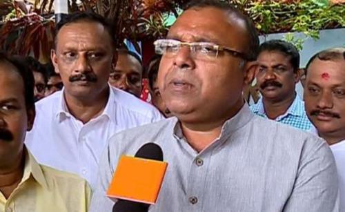 ചെക്ക് കേസ് തീർന്ന് തുഷാർ വെള്ളാപ്പള്ളി തിരിച്ചെത്തി ചെക്ക് കേസ് തീർന്ന് തുഷാർ വെള്ളാപ്പള്ളി തിരിച്ചെത്തി