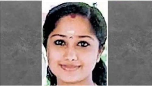 കാസർഗോഡ് യുവതി ഭർതൃവീട്ടിൽ തൂങ്ങിമരിച്ച നിലയിൽ കാസർഗോഡ് യുവതി ഭർതൃവീട്ടിൽ തൂങ്ങിമരിച്ച നിലയിൽ