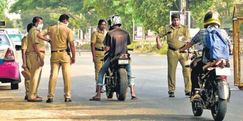 പൊലീസുകാർക്കിടയിൽ കൊവിഡ് പടരുന്നു; രണ്ട് വാക്സിനെടുത്തവർക്കും രോഗം സ്ഥിരീകരിച്ചു