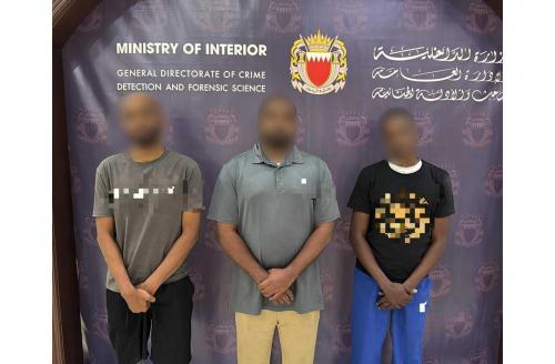 ഗുദൈബിയയിൽ പണം കവർന്ന കേസ്: മൂന്ന് പേർ പിടിയിൽ