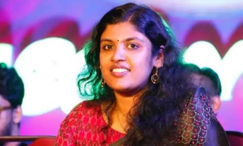 ശമ്പള വർധനവ് ആവശ്യപ്പെട്ടിട്ടില്ല; ശന്പളകുടിശ്ശിക കിട്ടിയിട്ടില്ലെന്നും ചിന്ത ജെറോം ശമ്പള വർധനവ് ആവശ്യപ്പെട്ടിട്ടില്ല; ശന്പളകുടിശ്ശിക കിട്ടിയിട്ടില്ലെന്നും ചിന്ത ജെറോം