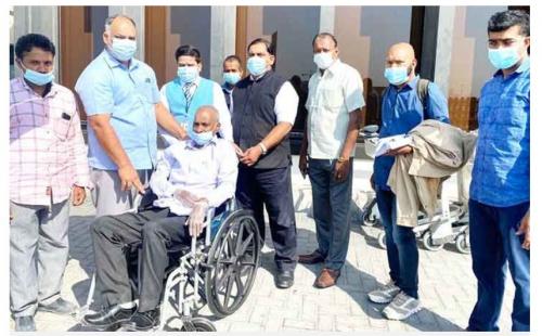 ബഹ്റൈനിൽ ചികിത്സയിൽ കഴിയുകയായിരുന്ന മലയാളിയെ സാമൂഹ്യപ്രവർത്തകർ നാട്ടിലെത്തിച്ചു