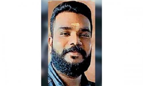 വാഹനം ഓടിക്കുന്നതിനിടെ ഹൃദയ സ്തംഭനം; മലയാളി യുവാവ് ഖത്തറിൽ മരിച്ചു വാഹനം ഓടിക്കുന്നതിനിടെ ഹൃദയ സ്തംഭനം; മലയാളി യുവാവ് ഖത്തറിൽ മരിച്ചു