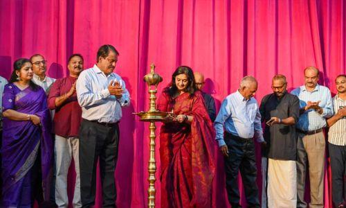 ബഹ്റൈൻ കേരളീയ സമാജം നരേന്ദ്രപ്രസാദ് അനുസ്മരണ നാടകോത്സവത്തിന് തുടക്കം ബഹ്റൈൻ കേരളീയ സമാജം നരേന്ദ്രപ്രസാദ് അനുസ്മരണ നാടകോത്സവത്തിന് തുടക്കം
