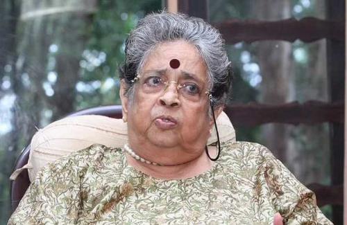 അരുന്ധതി റോയിയുടെ മാതാവും വിദ്യാഭ്യാസ വിദഗ്ധയും പ്രശസ്ത വനിതാ ക്ഷേമ പ്രവർത്തകയുമായ മേരി റോയ് അന്തരിച്ചു അരുന്ധതി റോയിയുടെ മാതാവും വിദ്യാഭ്യാസ വിദഗ്ധയും പ്രശസ്ത വനിതാ ക്ഷേമ പ്രവർത്തകയുമായ മേരി റോയ് അന്തരിച്ചു