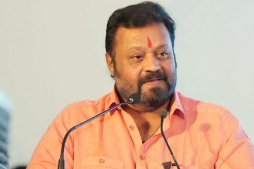 ഞാന് ഒറ്റ തന്തയ്ക്ക് പിറന്നവൻ; വാക്കുമാറില്ല, എയിംസ് തൃശൂരില് വരുമെന്ന് ഒരിക്കലും പറഞ്ഞിട്ടില്ലെന്ന് സുരേഷ് ഗോപി ഞാന് ഒറ്റ തന്തയ്ക്ക് പിറന്നവൻ; വാക്കുമാറില്ല, എയിംസ് തൃശൂരില് വരുമെന്ന് ഒരിക്കലും പറഞ്ഞിട്ടില്ലെന്ന് സുരേഷ് ഗോപി