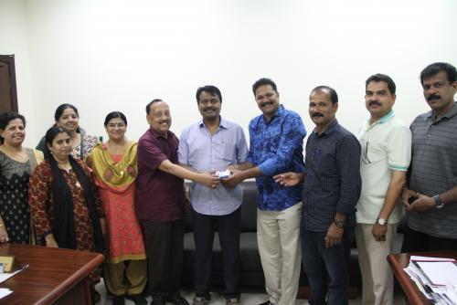 നോര്‍ക്ക  കാർഡുകൾ എത്തി
