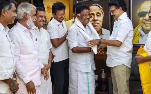 വിജയിയുടെ ടി.വി.കെയിലേക്ക് ഒ. പന്നീർസെൽവവും? രാഷ്ട്രീയ വൃത്തങ്ങളിൽ അഭ്യൂഹം ശക്തം
