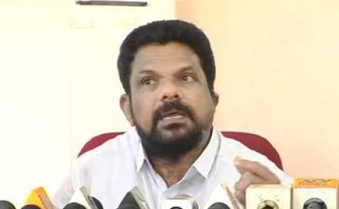 കാഞ്ഞങ്ങാട്ട് മാധ്യമപ്രവർത്തകന്റെ വീടിനു നേരെ ബോംബേറ് കാഞ്ഞങ്ങാട്ട് മാധ്യമപ്രവർത്തകന്റെ വീടിനു നേരെ ബോംബേറ്