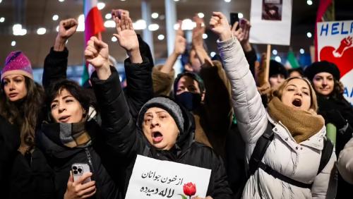 ഇറാനിൽ ആഭ്യന്തര പ്രക്ഷോഭം രൂക്ഷം; പൗരന്മാരോട് ഉടൻ മടങ്ങാൻ ഇന്ത്യൻ എംബസി