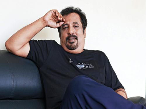 നടി ആക്രമിക്കപ്പെട്ടതിൽ അന്വേഷണം അട്ടിമറിക്കപ്പെടുന്നു’; ഉപവാസസമരവുമായി നടൻ രവീന്ദ്രൻ നടി ആക്രമിക്കപ്പെട്ടതിൽ അന്വേഷണം അട്ടിമറിക്കപ്പെടുന്നു’; ഉപവാസസമരവുമായി നടൻ രവീന്ദ്രൻ