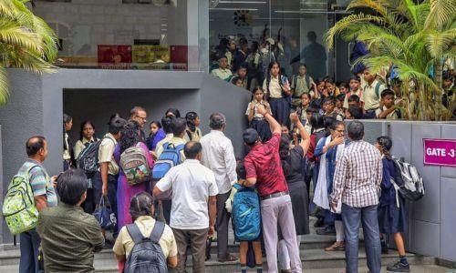 കർണാടകയിൽ 44 സ്വകാര്യ സ്കൂളുകൾക്ക് നേരെ ബോംബ് ഭീഷണി കർണാടകയിൽ 44 സ്വകാര്യ സ്കൂളുകൾക്ക് നേരെ ബോംബ് ഭീഷണി