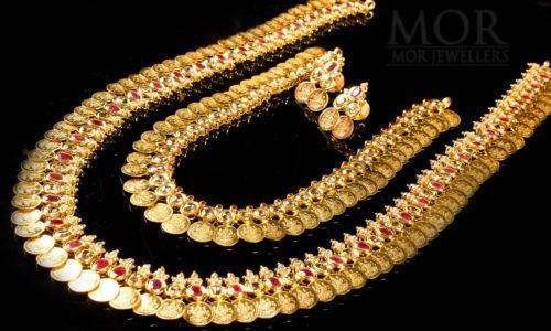 വീണ്ടും സർവകാല റെക്കോർഡിൽ സ്വർണവില; പവന് 98,800 രൂപ