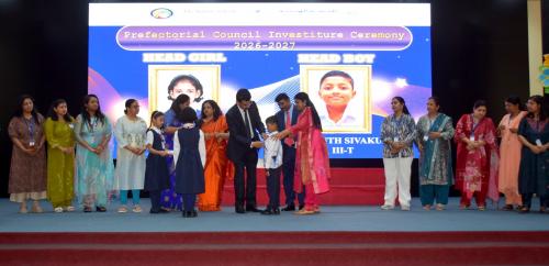 ഇന്ത്യൻ സ്‌കൂൾ ജൂനിയർ വിംഗ് സ്റ്റുഡന്റ് കൗൺസിൽ സ്ഥാനമേറ്റു; വിദ്യാർത്ഥി നേതാക്കളായി 25 പേർ