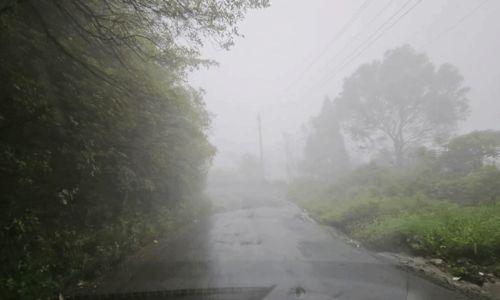 ഇരട്ടന്യൂനമർദം തീവ്രമായി; ശനിയാഴ്ച വരെ മഴ കനക്കും ഇരട്ടന്യൂനമർദം തീവ്രമായി; ശനിയാഴ്ച വരെ മഴ കനക്കും
