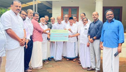 കെഎംസിസി ബഹ്റൈൻ സി എച്ച് സെന്റർ വിവിധ സിഎച്ച് സെന്ററുകൾക്ക് അനുവദിച്ച ധന സഹായം വിതരണം ചെയ്തു കെഎംസിസി ബഹ്റൈൻ സി എച്ച് സെന്റർ വിവിധ സിഎച്ച് സെന്ററുകൾക്ക് അനുവദിച്ച ധന സഹായം വിതരണം ചെയ്തു