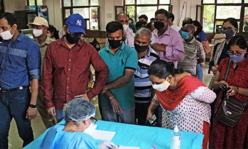 സംസ്ഥാനത്ത് പനി ബാധിതരുടെ എണ്ണത്തിൽ വർധന; ഇന്നലെ മാത്രം ചികിത്സ തേടിയത് 9013 പേർ സംസ്ഥാനത്ത് പനി ബാധിതരുടെ എണ്ണത്തിൽ വർധന; ഇന്നലെ മാത്രം ചികിത്സ തേടിയത് 9013 പേർ