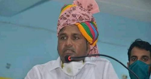 ആദിവാസികളെ പ്രത്യേക മതവിഭാഗമായി പരിഗണിക്കണമെന്ന് ആവശ്യം ആദിവാസികളെ പ്രത്യേക മതവിഭാഗമായി പരിഗണിക്കണമെന്ന് ആവശ്യം