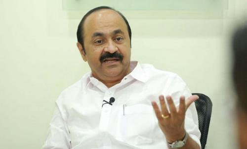 കേരള മുഖ്യമന്ത്രി പരിഹാസ പാത്രമാകുന്നു, പൊലീസിന്റെ പിറകിൽ ഒളിക്കുന്നു: രൂക്ഷ വിമർശനവുമായി വി ഡി സതീശൻ കേരള മുഖ്യമന്ത്രി പരിഹാസ പാത്രമാകുന്നു, പൊലീസിന്റെ പിറകിൽ ഒളിക്കുന്നു: രൂക്ഷ വിമർശനവുമായി വി ഡി സതീശൻ