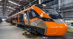  വന്ദേഭാരത് എക്‌സ്പ്രസിലെ ഭക്ഷണത്തിൽ പാറ്റ; കരാറുകാരന് 10 ലക്ഷം രൂപ പിഴ