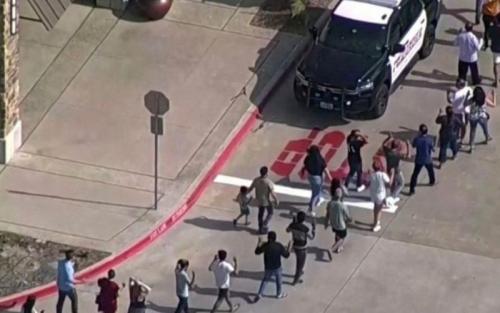 ടെക്‌സസിലെ വെടിവയ്പ്പിൽ 9 പേര്‍ കൊല്ലപ്പെട്ടു: അക്രമിയെ പൊലീസ് വധിച്ചു