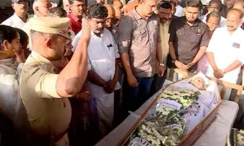 അന്നക്കുട്ടിയുടെ മക്കൾക്കെതിരെ നടപടി; മകനെ കേരള ബാങ്കില് നിന്നും സസ്പെൻഡ് ചെയ്തു അന്നക്കുട്ടിയുടെ മക്കൾക്കെതിരെ നടപടി; മകനെ കേരള ബാങ്കില് നിന്നും സസ്പെൻഡ് ചെയ്തു