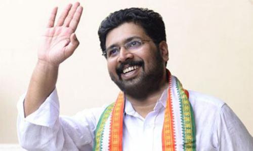  ശബരീനാഥന്‍ 'വെള്ളിമൂങ്ങയിലെ മാമച്ചന്‍'; വിമര്‍ശനവുമായി യൂത്ത് ലീഗ്