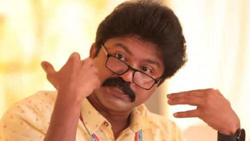 ജാമ്യം ലഭിച്ചതിന് പിന്നാലെ എൽദോസ് കുന്നപ്പിള്ളി മടങ്ങിയെത്തി; ഒളിവിലായിരുന്നില്ലെന്ന് വിശദീകരണം