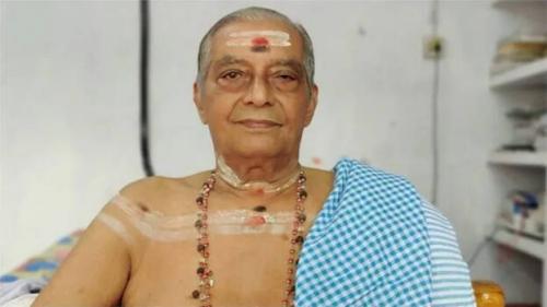 ക​ഥ​ക​ളി ആ​ചാ​ര്യ​ൻ മാ​ത്തൂ​ർ ഗോ​വി​ന്ദ​ൻ​കു​ട്ടി അ​ന്ത​രി​ച്ചു 