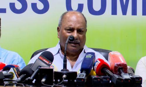 എല്ലാവരും ദുരിതാശ്വാസനിധിയിലേക്ക് സംഭാവന നൽകണം ; അഭ്യർത്ഥിച്ച് എകെ ആന്റണി എല്ലാവരും ദുരിതാശ്വാസനിധിയിലേക്ക് സംഭാവന നൽകണം ; അഭ്യർത്ഥിച്ച് എകെ ആന്റണി