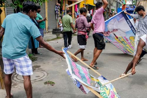 ബംഗാളിൽ തെരഞ്ഞെടുപ്പിന് പിന്നാലെ വ്യാപക സംഘർഷം: മൂന്ന് മരണം