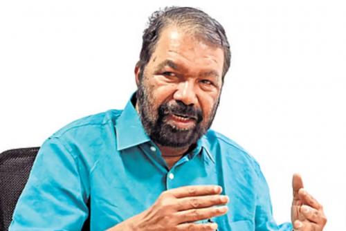 വി.സി ഗവർണറുടെ കൂലിത്തല്ലുകാരനെ പോലെ പെരുമാറുന്നു; വി ശിവൻ കുട്ടി