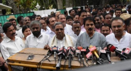 കോണ്‍ഗ്രസിന്റെ നിര്‍ണായക നിയമസഭാകക്ഷി യോഗത്തിൽ വിമത എം.എല്‍.എമാര്‍ എത്തിയില്ല