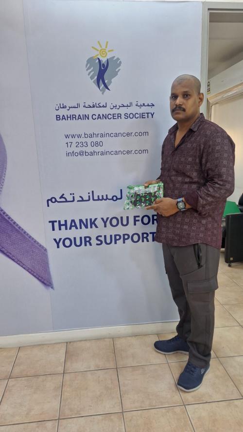 അർബുദ രോഗികൾക്കായി റംഷാദ് തലമുടി ദാനം നൽകി