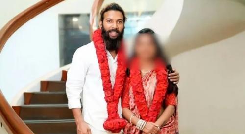 കുംഭമേള വൈറൽ പെൺകുട്ടിയുടെ ഭർത്താവിന് തിരിച്ചടി; അറസ്റ്റ് തടയാനാവില്ലെന്ന് ഹൈക്കോടതി