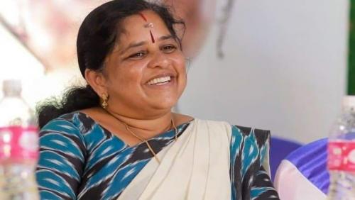 കോൺഗ്രസ് വിട്ട് ആർ. രശ്മി ബിജെപിയിലേക്ക്; അംഗത്വം ഇന്ന് സ്വീകരിക്കും