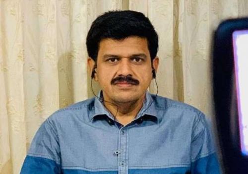 മുഖ്യമന്ത്രി അമേരിക്കയിലിരിക്കെ സർക്കാർ ഫയലിൽ മുഖ്യമന്ത്രിയുടെ പേരിൽ ആരോ വ്യാജ ഒപ്പിട്ടു; ആരോപണവുമായി സന്ദീപ് വാര്യർ