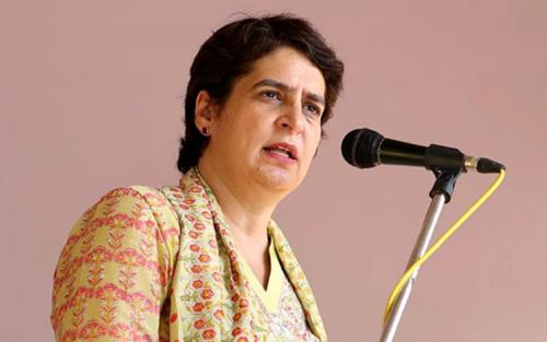 ഹിമാചൽ പ്രദേശിന് സഹായം വേണമെന്ന് കേന്ദ്രത്തോട് ആവശ്യപ്പെട്ട് പ്രിയങ്ക ഗാന്ധി ഹിമാചൽ പ്രദേശിന് സഹായം വേണമെന്ന് കേന്ദ്രത്തോട് ആവശ്യപ്പെട്ട് പ്രിയങ്ക ഗാന്ധി