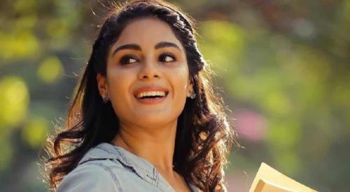‘സംയുക്തയെന്ന് വിളിക്കൂ’; ജാതിവാൽ ഒഴിവാക്കിയെന്ന് നടി സംയുക്ത മേനോൻ: വിഡിയോ