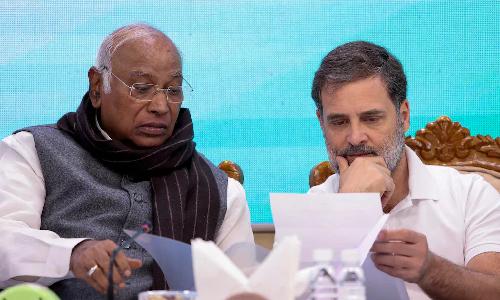 ജാതി സെൻസസ് ചോദ്യാവലി പിൻവലിക്കണം; പ്രധാനമന്ത്രിക്ക് കത്തയച്ച് ഖാർഗെയും രാഹുൽ ഗാന്ധിയും