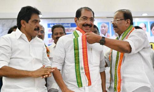 പുനഃസംഘടനയിൽ നേതാക്കളുടെ അതൃപ്തി രൂക്ഷം; എഐസിസി യോഗത്തിൽ നിന്ന് കെ.സുധാകരൻ വിട്ടുനിൽക്കും പുനഃസംഘടനയിൽ നേതാക്കളുടെ അതൃപ്തി രൂക്ഷം; എഐസിസി യോഗത്തിൽ നിന്ന് കെ.സുധാകരൻ വിട്ടുനിൽക്കും
