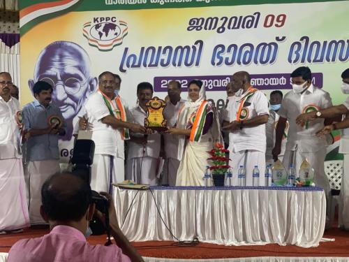 ബഷീർ അമ്പലായിക്ക് കർമ്മ പുരസ്കാരം ബഷീർ അമ്പലായിക്ക് കർമ്മ പുരസ്കാരം