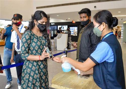 ഇന്ത്യയിൽ ഒമിക്രോൺ ബാധിതരുടെ എണ്ണം 3,000 കടന്നു ഇന്ത്യയിൽ ഒമിക്രോൺ ബാധിതരുടെ എണ്ണം 3,000 കടന്നു