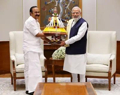 പ്രധാനമന്ത്രിയെ കണ്ട് മുഖ്യമന്ത്രി; വി.ഡി. സതീശൻ്റെ ആദ്യ ഔദ്യോഗിക കൂടിക്കാഴ്ച അവസാനിച്ചു