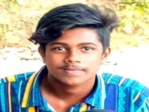 വള്ളികുന്നം അഭിമന്യു വധക്കേസ്; കുറ്റപത്രം സമർപ്പിച്ചു വള്ളികുന്നം അഭിമന്യു വധക്കേസ്; കുറ്റപത്രം സമർപ്പിച്ചു