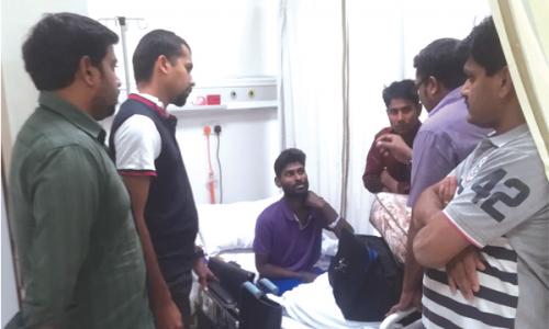 രണ്ട് കാ­ലു­കളും നഷ്ടപ്പെ­ട്ട ബംഗ്ലാ­ദേ­ശ് സ്വദേശിക്ക് ‘പ്രതീ­ക്ഷയു­ടെ­’ വീൽ ചെ­യർ
